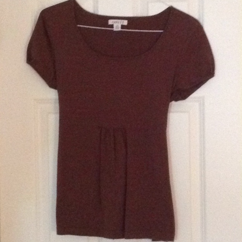 Cute flared summer T with tie in back!
